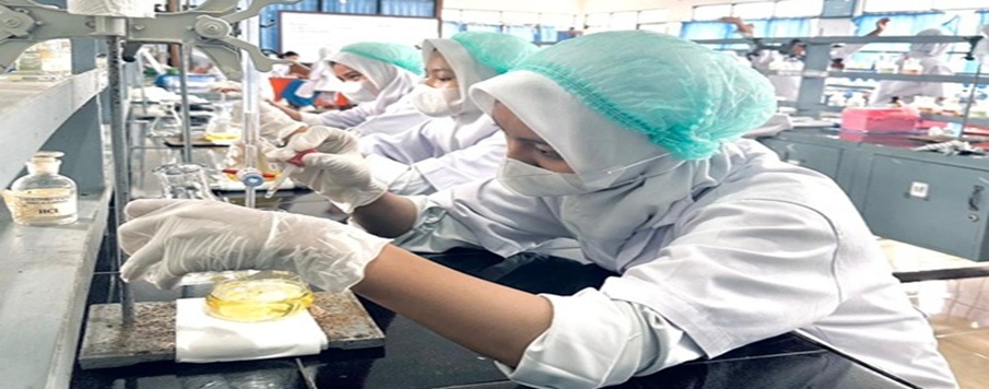 Farmasi Klinis dan Komunitas